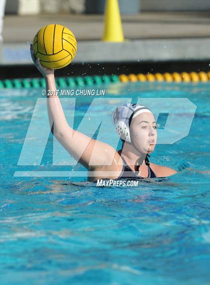 Thumbnail 2 in Edison vs. Santiago (Newport Holiday Cup) photogallery.