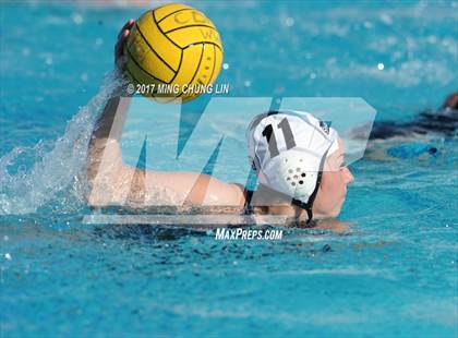 Thumbnail 1 in Edison vs. Santiago (Newport Holiday Cup) photogallery.