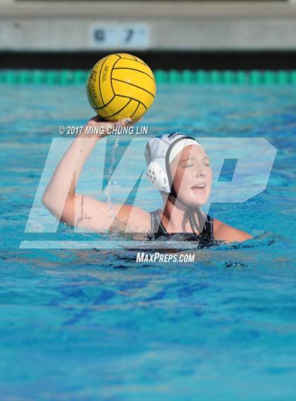 Thumbnail 2 in Edison vs. Santiago (Newport Holiday Cup) photogallery.