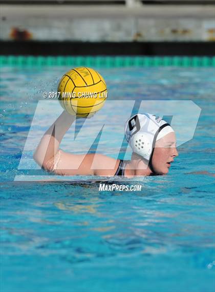 Thumbnail 1 in Edison vs. Santiago (Newport Holiday Cup) photogallery.