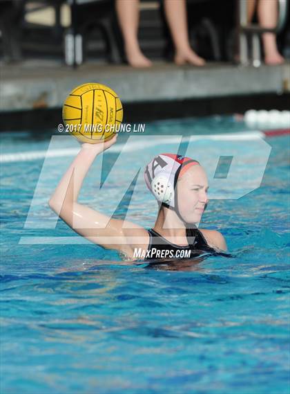 Thumbnail 1 in Edison vs. Santiago (Newport Holiday Cup) photogallery.