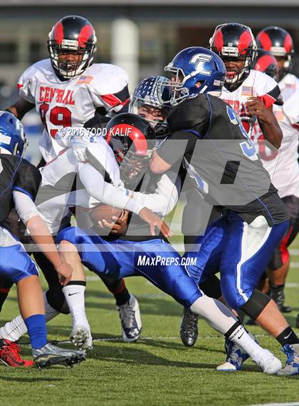 Thumbnail 1 in Bridgeport Central @ Ludlowe photogallery.