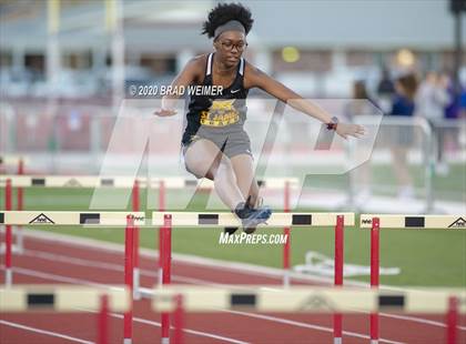 Thumbnail 2 in E.D. White Catholic Relays photogallery.