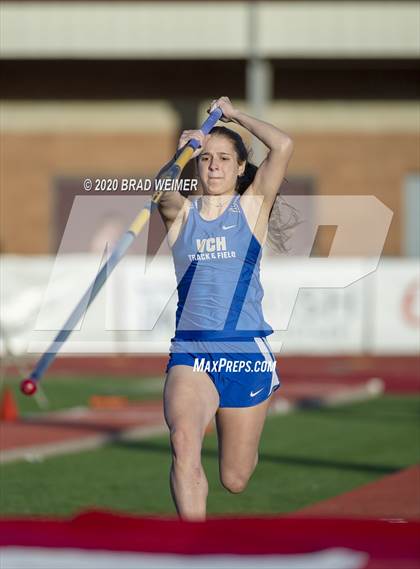 Thumbnail 1 in E.D. White Catholic Relays photogallery.