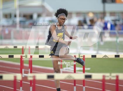 Thumbnail 3 in E.D. White Catholic Relays photogallery.