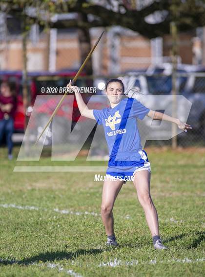 Thumbnail 1 in E.D. White Catholic Relays photogallery.