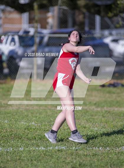 Thumbnail 3 in E.D. White Catholic Relays photogallery.