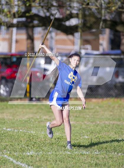 Thumbnail 2 in E.D. White Catholic Relays photogallery.
