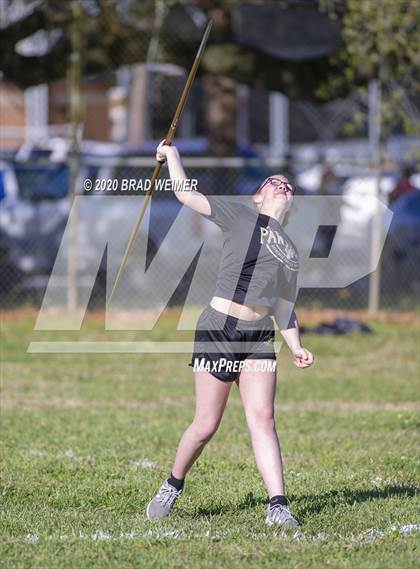 Thumbnail 3 in E.D. White Catholic Relays photogallery.