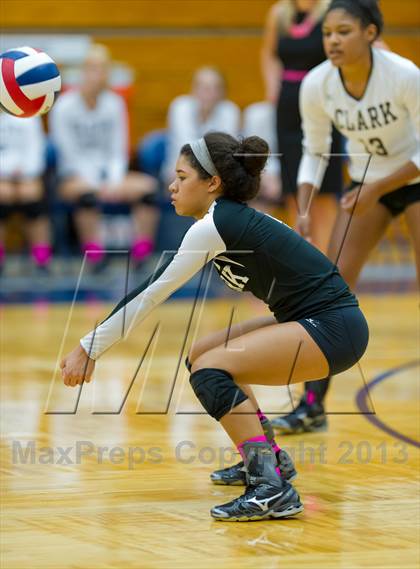 Thumbnail 3 in Brandeis vs. Clark photogallery.