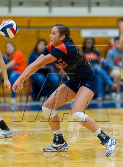 Thumbnail 1 in Brandeis vs. Clark photogallery.