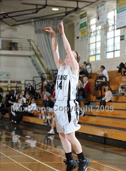 Thumbnail 3 in Stockdale vs. Hart photogallery.