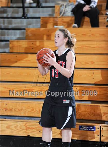 Thumbnail 2 in Stockdale vs. Hart photogallery.