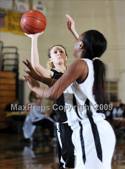 Thumbnail 1 in Stockdale vs. Hart photogallery.