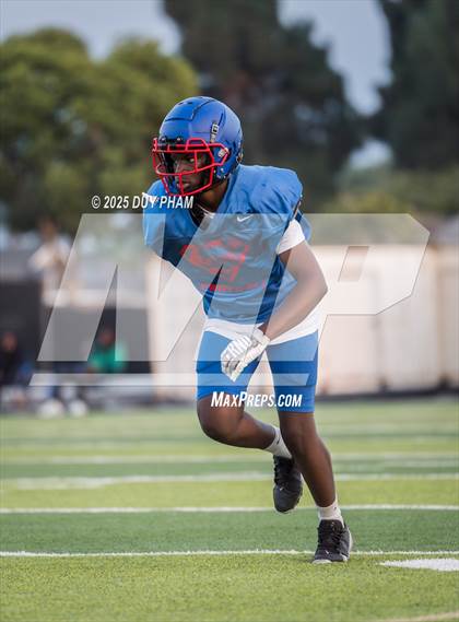 Thumbnail 2 in Serra @ Servite (Scrimmage) photogallery.