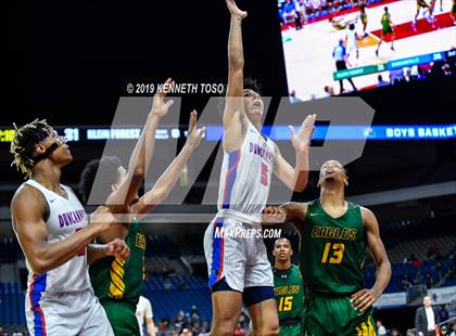 Thumbnail 3 in Duncanville vs. Klein Forest (UIL 6A Final) photogallery.