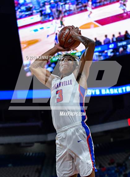 Thumbnail 2 in Duncanville vs. Klein Forest (UIL 6A Final) photogallery.