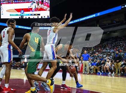 Thumbnail 2 in Duncanville vs. Klein Forest (UIL 6A Final) photogallery.