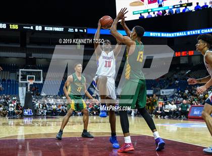 Thumbnail 1 in Duncanville vs. Klein Forest (UIL 6A Final) photogallery.