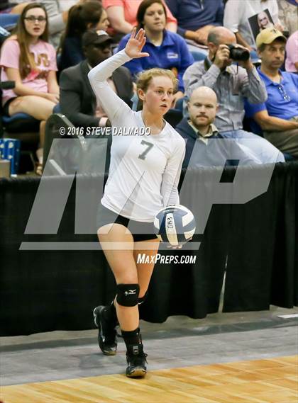 Thumbnail 2 in Mt. Carmel vs Archbishop Chapelle (LHSAA Division I Quarterfinal Playoff) photogallery.