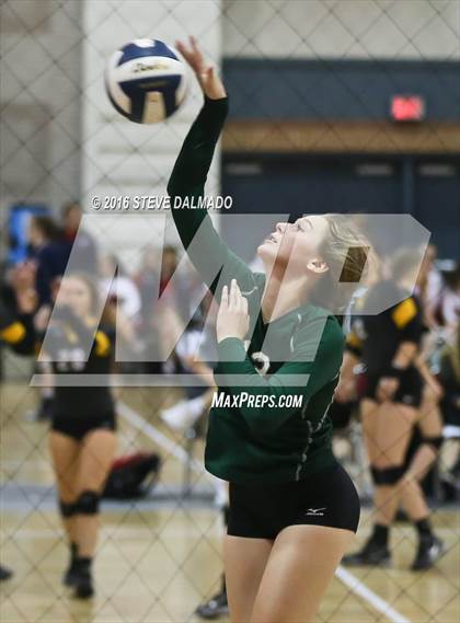 Thumbnail 3 in Mt. Carmel vs Archbishop Chapelle (LHSAA Division I Quarterfinal Playoff) photogallery.