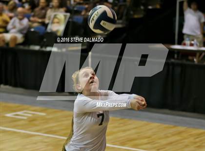 Thumbnail 2 in Mt. Carmel vs Archbishop Chapelle (LHSAA Division I Quarterfinal Playoff) photogallery.