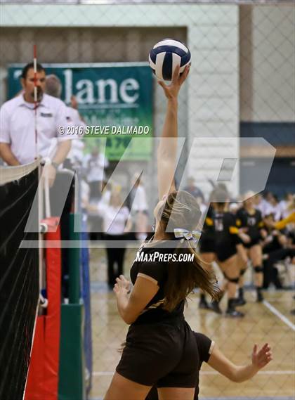 Thumbnail 3 in Mt. Carmel vs Archbishop Chapelle (LHSAA Division I Quarterfinal Playoff) photogallery.
