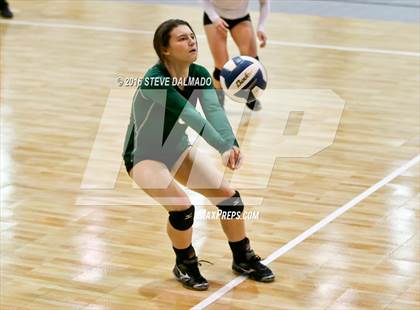 Thumbnail 1 in Mt. Carmel vs Archbishop Chapelle (LHSAA Division I Quarterfinal Playoff) photogallery.