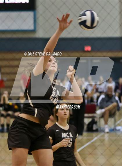 Thumbnail 2 in Mt. Carmel vs Archbishop Chapelle (LHSAA Division I Quarterfinal Playoff) photogallery.