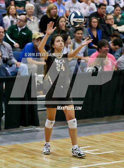 Thumbnail 1 in Mt. Carmel vs Archbishop Chapelle (LHSAA Division I Quarterfinal Playoff) photogallery.
