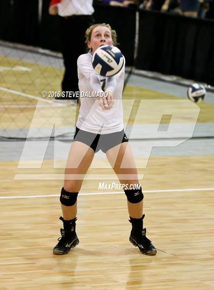 Thumbnail 1 in Mt. Carmel vs Archbishop Chapelle (LHSAA Division I Quarterfinal Playoff) photogallery.