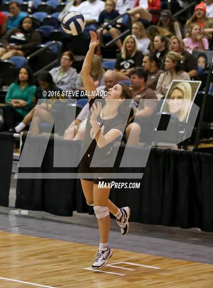 Thumbnail 2 in Mt. Carmel vs Archbishop Chapelle (LHSAA Division I Quarterfinal Playoff) photogallery.