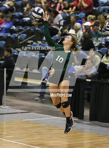 Thumbnail 1 in Mt. Carmel vs Archbishop Chapelle (LHSAA Division I Quarterfinal Playoff) photogallery.