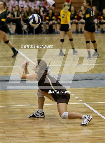 Thumbnail 1 in Mt. Carmel vs Archbishop Chapelle (LHSAA Division I Quarterfinal Playoff) photogallery.