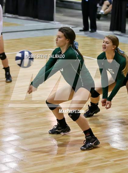 Thumbnail 3 in Mt. Carmel vs Archbishop Chapelle (LHSAA Division I Quarterfinal Playoff) photogallery.