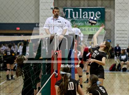 Thumbnail 1 in Mt. Carmel vs Archbishop Chapelle (LHSAA Division I Quarterfinal Playoff) photogallery.