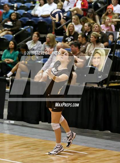 Thumbnail 1 in Mt. Carmel vs Archbishop Chapelle (LHSAA Division I Quarterfinal Playoff) photogallery.