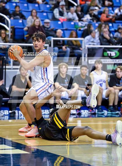 Thumbnail 1 in GV Christian vs. Eureka (NIAA 1A State Semifinals) photogallery.