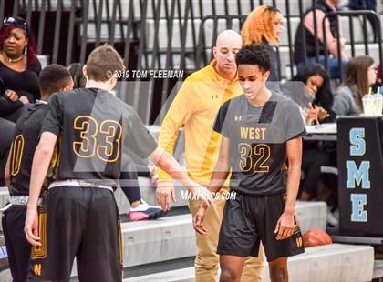 Thumbnail 3 in West vs East (Shawnee Mission East Tournament) photogallery.