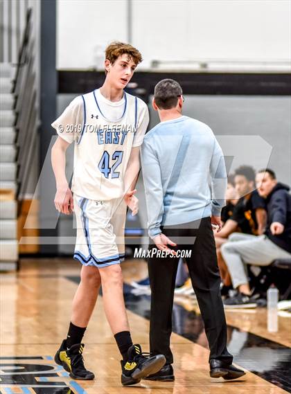 Thumbnail 2 in West vs East (Shawnee Mission East Tournament) photogallery.