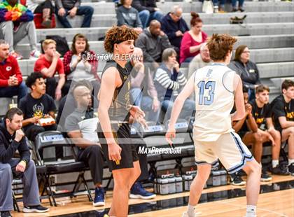 Thumbnail 2 in West vs East (Shawnee Mission East Tournament) photogallery.
