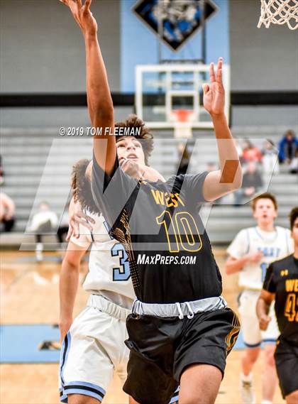 Thumbnail 1 in West vs East (Shawnee Mission East Tournament) photogallery.