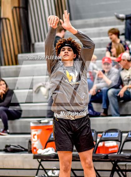 Thumbnail 2 in West vs East (Shawnee Mission East Tournament) photogallery.