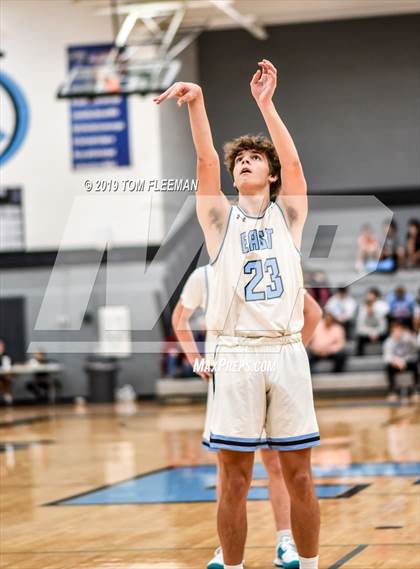 Thumbnail 2 in West vs East (Shawnee Mission East Tournament) photogallery.