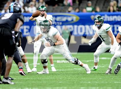 Thumbnail 2 in Zachary vs. Ponchatoula (LHSAA 5A Final) photogallery.
