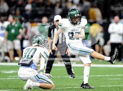 Thumbnail 2 in Zachary vs. Ponchatoula (LHSAA 5A Final) photogallery.