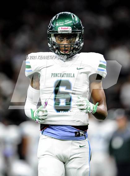Thumbnail 2 in Zachary vs. Ponchatoula (LHSAA 5A Final) photogallery.