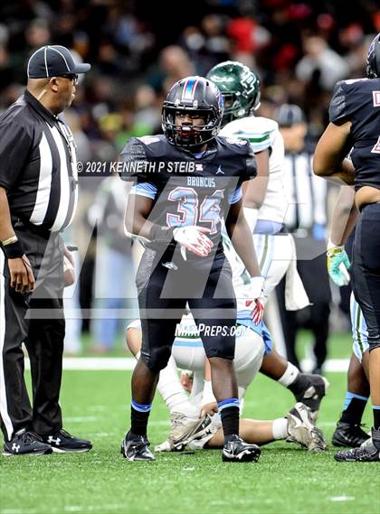 Thumbnail 2 in Zachary vs. Ponchatoula (LHSAA 5A Final) photogallery.