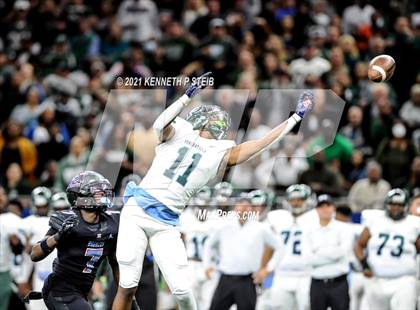 Thumbnail 2 in Zachary vs. Ponchatoula (LHSAA 5A Final) photogallery.