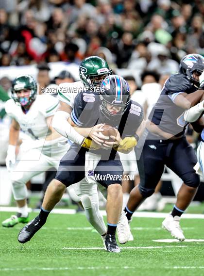 Thumbnail 1 in Zachary vs. Ponchatoula (LHSAA 5A Final) photogallery.